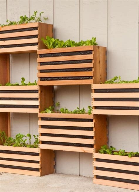 This size allows you to use an 8′ 1×2 to cut 4. {The BEST} DIY Vertical Gardens for Small Spaces ...