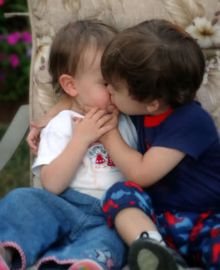 صور بوس شفايف قبلة الحبيب مليانة احساس نايس