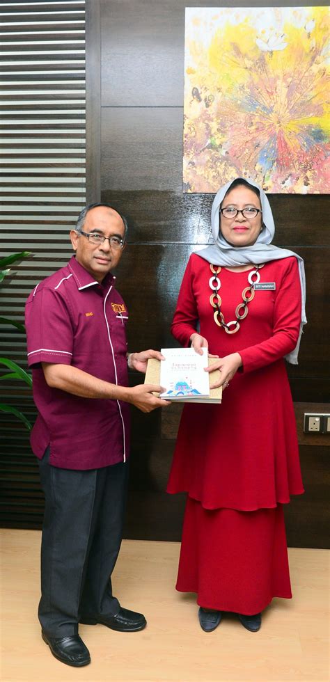687,072 likes · 9,689 talking about this · 70,888 were here. Kunjungan Hormat Naib Canselor Universiti Teknologi ...
