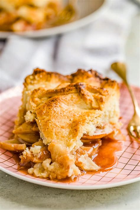 This recipe guarantees pie with perfectly cooked (not mushy) apples surrounded by a thickened and gently spiced sauce all baked inside a flaky, golden brown crust. Homemade Apple Pie Recipe - EASY from Scratch {VIDEO}
