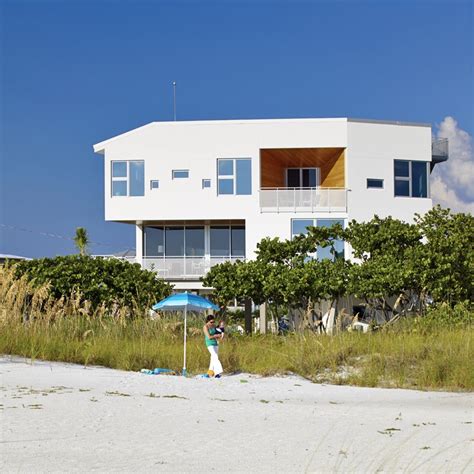Angular Modern Beach House In Florida Dwell