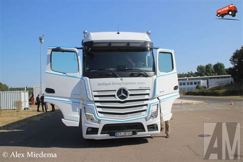 Foto Mercedes Benz Actros Mp Van Daimler Ag Truckfan