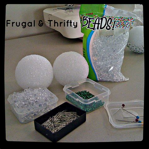 Looking for some homemade christmas ornaments? Frugal & Thrifty : Do It Yourself ~ Christmas Ball Ornaments