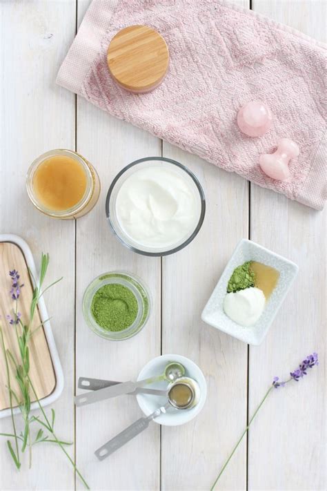 Get An Instant Glow With This Exfoliating Matcha Diy Face Mask