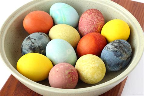 6 Easy Natural Easter Egg Dyes For The Most Vibrant Colors