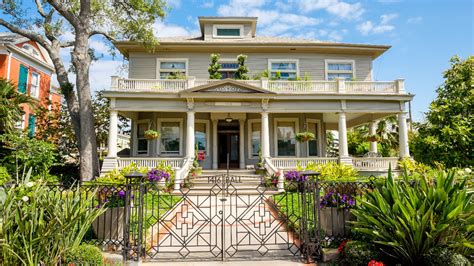 Fixer-upper guide: How to renovate an old house | loveproperty.com