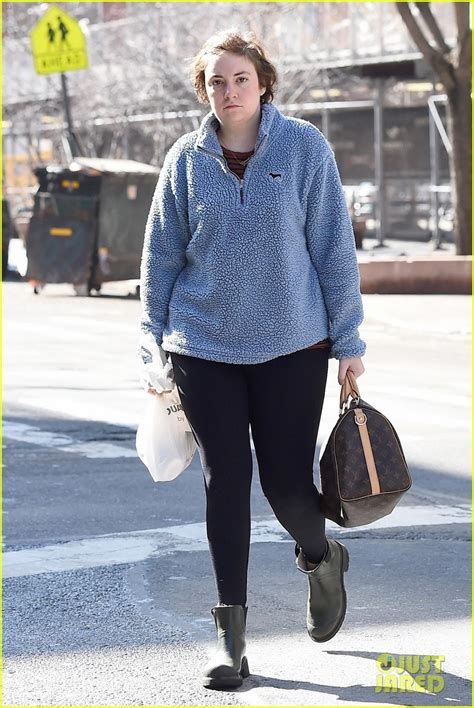 Lena Dunham Steps Out Following News Of Her Hysterectomy Photo 4036996 Photos Just Jared