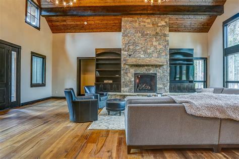 Stunning Mountain Craftsman Retreat With Two Master Suites And Bunk