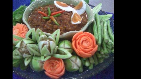 Beautiful Thai Food And Carved Vegetable Decorations Youtube