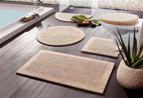 47 Fabulous And Magnificent Bathroom Rug Designs 2021