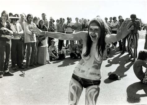 Pictures Of Hippies From The S That Prove That They Were Really Far Out Evolve Me
