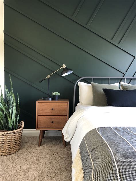 Cool Forest Green Accent Wall Green Bedroom Walls Bedroom Green