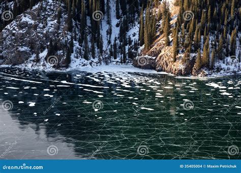 Frozen Mountain Lake Stock Photo Image Of White Outdoors 35405004