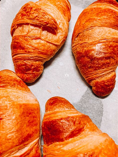 5 Of The Most Delicious Croissants In Paris And Where To Find Them Blog