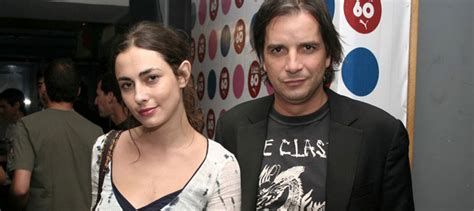 Javiera díaz de valdés se sinceró respecto al actual vínculo que tiene con el escritor, quien fue su marido y es el padre de rosa, su única hija. ¡Pablo Mackenna es un ejemplo de ex pareja! - m360.cl