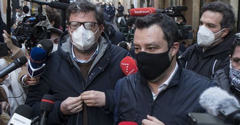 Due richieste di ergastolo per il clamoroso omicidio di vincenzo de bernardo, legato ai mazzarella di san giovanni a teduccio e ucciso a somma vesuviana nel 2015 per un duplice movente: Governo Draghi, Salvini canta vittoria ma avverte Speranza ...