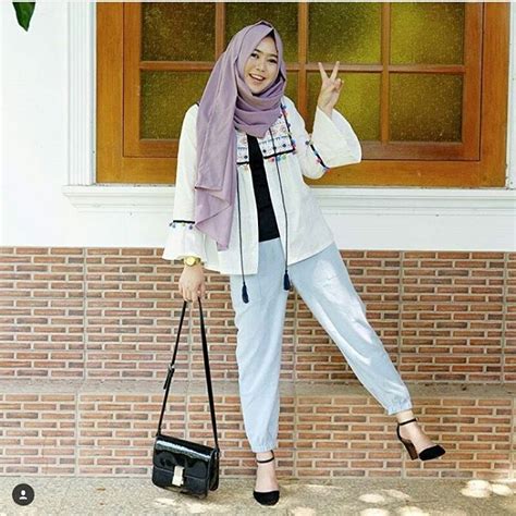 Foto prewedding casual dengan baju adat. Fashion Remaja Hijab | Gaya jalanan, Baju muslim, Model ...