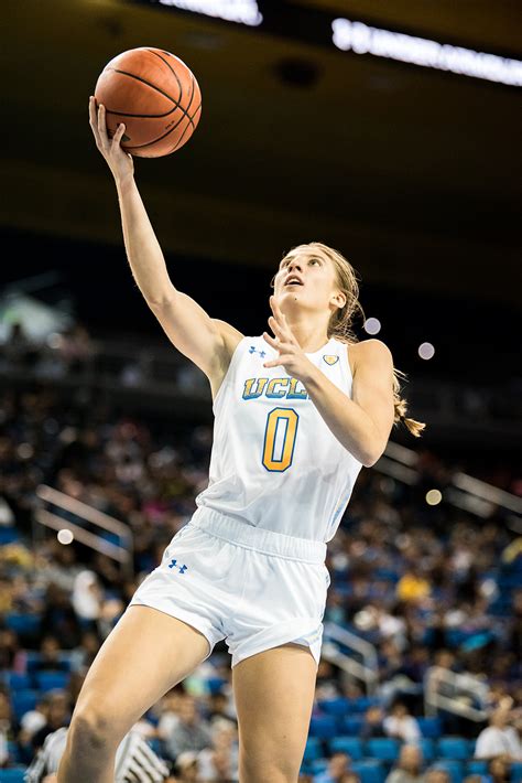 Women's basketball finds success with contributions coming throughout lineup - Daily Bruin