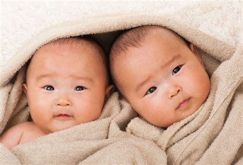 Jadwalkan waktu tidur, menyusui, ganti popok bahkan makan saat mereka sudah mulai mpasi. Tips Ibu Hamil Untuk Program Kehamilan Bayi Kembar