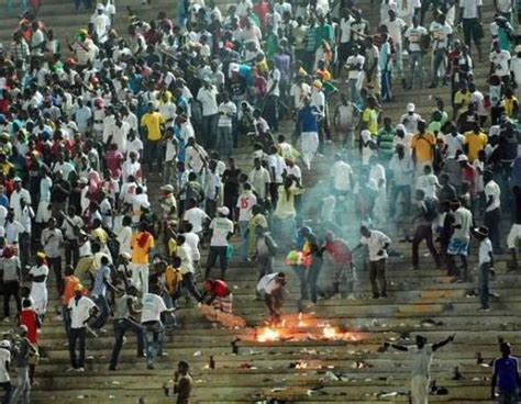 5 Kerusuhan Paling Tragis Dalam Sejarah Sepakbola Laga Arema Fc Vs Persebaya Surabaya Yang
