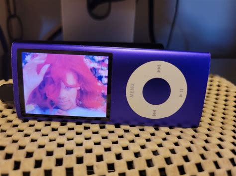 Apple Ipod Nano 5th Gen A1285 Emc 2287 8gb Purple Mp3 Player With Cord