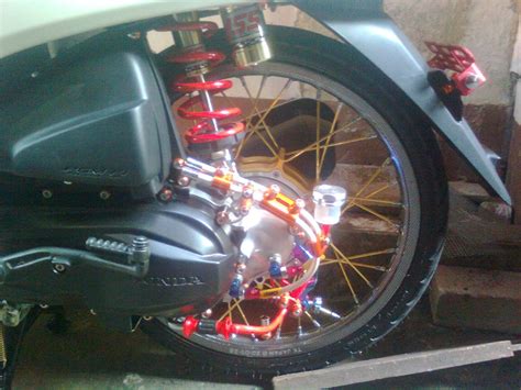 Kualitas ga perlu d raguin, mau tipe kering sampai basah ada semua. SCUT "Standard Customs": Scoopy Gaul