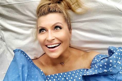 Postanowiła zadbać o swoje zdrowie i smuklejszą sylwetką i przeszła na dietę. Co to jest wegański detoks? Katarzyna Skrzynecka ujawnia ...