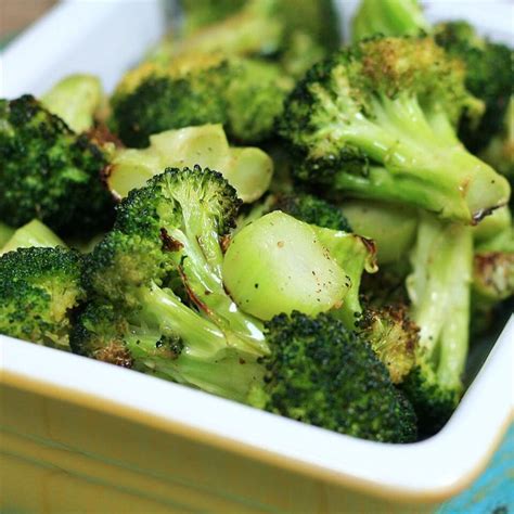 roasted garlic lemon broccoli recipe in 2020 roasted broccoli roasted broccoli recipe