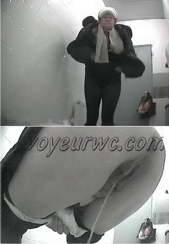 Voyeur WC Voyeur WC Women Gets Recorded Peeing At A Public Toilet