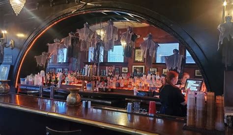 The Peerless Saloon Most Haunted Bar In Alabama