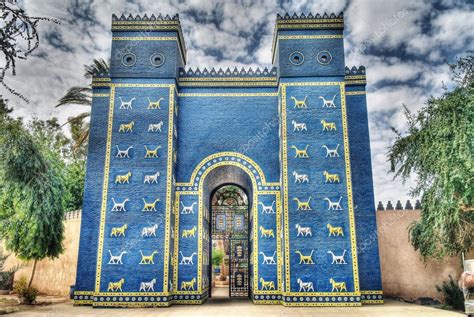 Puertas De Ishtar En Babilonia Fotografía De Stock © Homocosmicos
