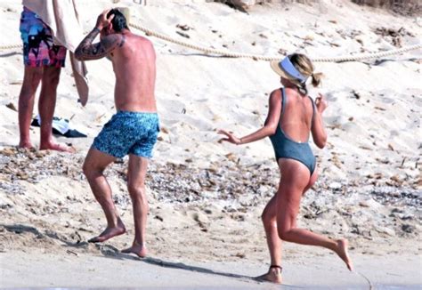 Topless Wag Roberta Sinopoli Sunbathing On The Beach Thefappening Celebs