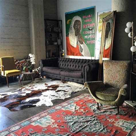 A Peek Inside Emily Ratajkowskis Apartment—framed Instagram Selfie