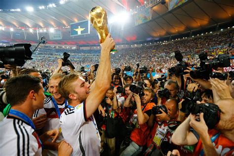Sein sieg gegen die deutschen galt als so außergewöhnlich, dass viele daran zweifelten. Wahnsinn! Wir sind Weltmeister!: So war das Finale! | GALA.de