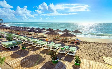 HOTELES que admiten mascotas en BENALMÁDENA 【 Lista 2020