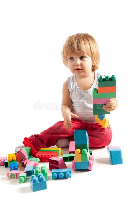 Grappig Weinig Jongen Met Stuk Speelgoed Stock Afbeelding Afbeelding