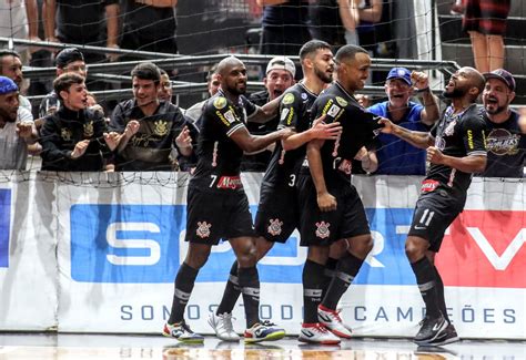 *ac goianiense and sc corinthians paulista's average prediction data across current season. Ao Vivo: Magnus x Corinthians, Final do Paulista de Futsal