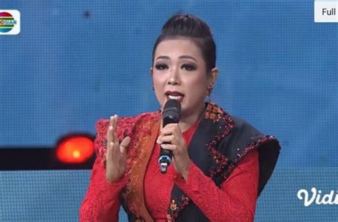 Sudah mulai nih proses migrasi dari satelit palapa d ke telkom 4. Injak Usia 40, Soimah: Tahun Ini Adalah Ujian Terbesar dalam Hidupku - MataMata.com