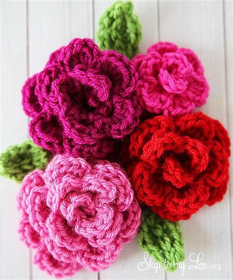 See full list on craftyarncouncil.com 12 Pretty Crochet Flowers to Brighten Up Your Life