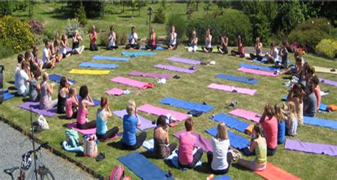 Browse our extensive yoga pose library, with a vast collection of basic poses, advanced poses, seated and standing poses, twists, and bandha techniques. Nepal Yoga & Meditation tour - Yoga and Meditation in Nepal