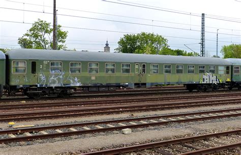 Alter Personenwagen Mit Der Nummer B Ymbg Abgestellt Im Bahnhof Crailsheim