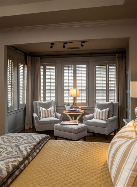 Bedroom sitting nook with light sitting area in master bedroom ideas also fabulous small suite 2019. Sitting room in Master bedroom | Sitting room decor ...