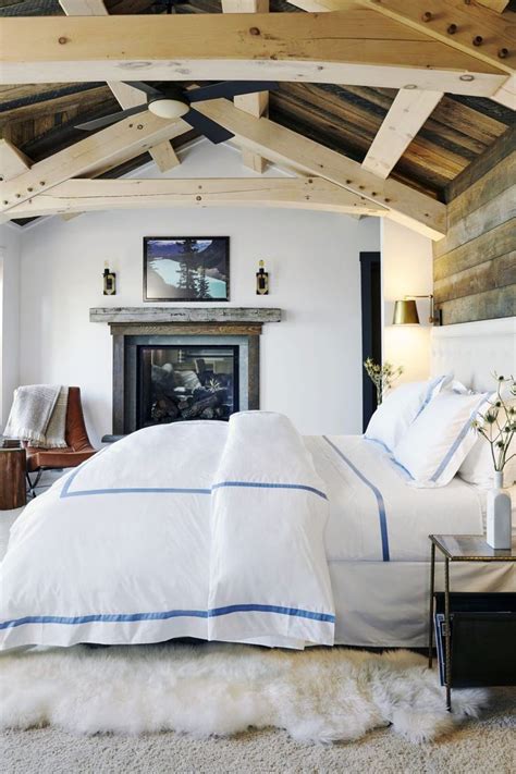 Calm coastal paint colors {color palette monday}. 24 Cabin-Style Bedrooms Inspired by a Rustic Getaway ...