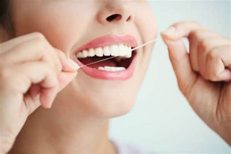 ¿cómo Usar Hilo Dental Correctamente Dental Echeverría