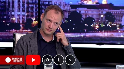 Bödőcs tibor egy hosszabb alkotói szabadság után 2017 februárjában új esttel lép a dumaszínház közönsége elé. Bödőcs Tibor - YouTube