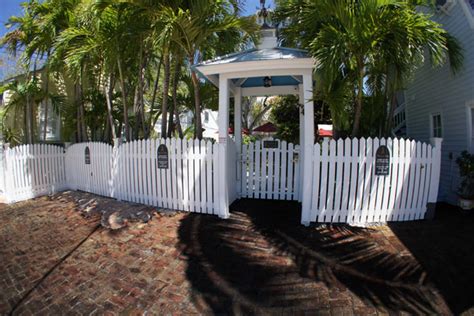 The centre of key west is reachable within 20 minutes' walk. Key West Bed and Breakfast, Duval Inn Guesthouse and B&B ...