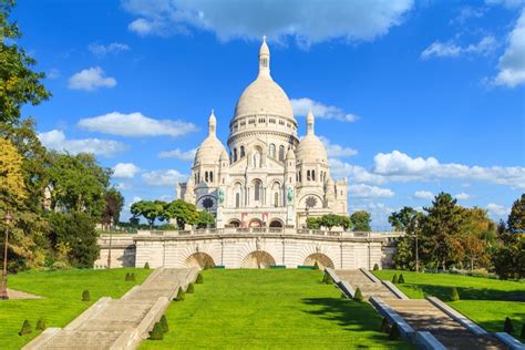 15 Landmarks In Europe That Everyone Should Visit At Least Once