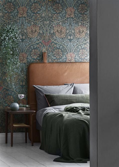 45 Beautiful Bedroom Wallpaper Decorating Ideas For Your Dream Room Wallpaper Bedroom Vintage