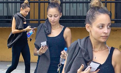 Nicole Richie Shows Off Slender Figure As She Hits Gym After Jetting
