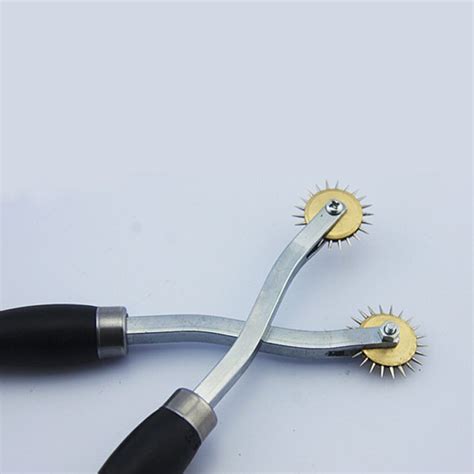 Bdsm Gear Roller Rolling Wartenberg Wheel Pinwheel Deluxe Medical Diagnostic Hammer Pin Wheel